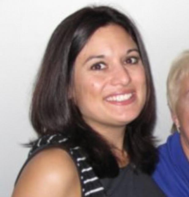 408BCCCA00000578-4523324-Ms_Cunningham_far_left_was_said_to_be_devastated_after_finding_o-m-16_1495214384024