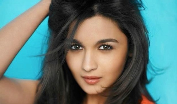 alia-bhatt-aspires-to-become-education-minister-of-maharashtra-5494378680a92