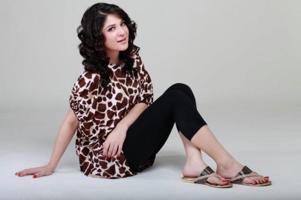 Ayesha-Omer-Wallpaper