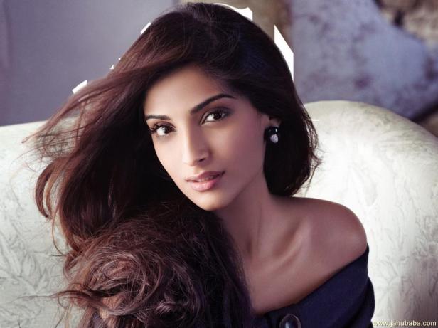 Sonam-Kapoor-01.jpg
