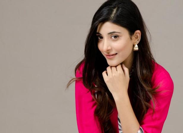 Urwa-Hussain-hocane-Picture05804144_201211282132.jpg